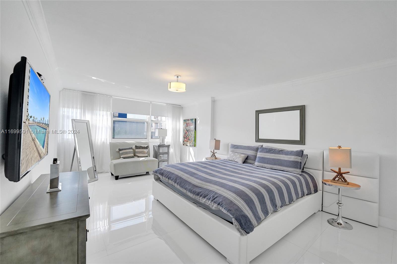 LA MER ESTATES WEST CONDO - Residential