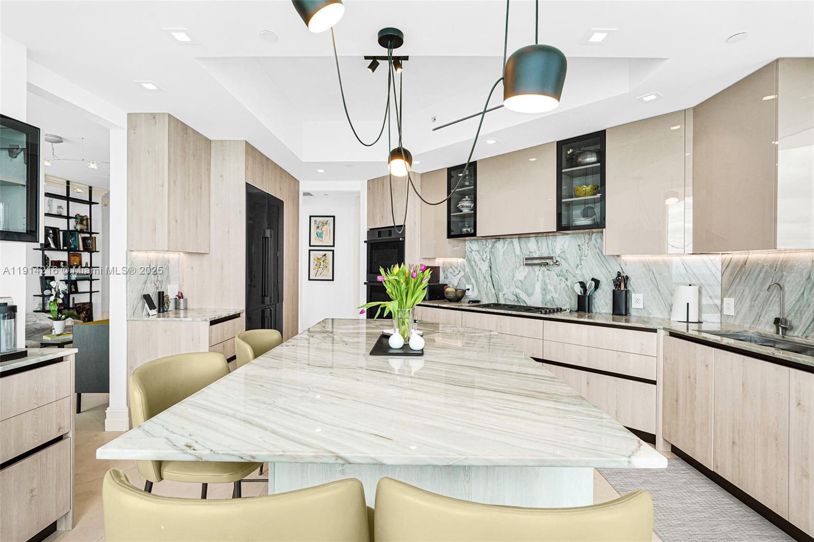 TURNBERRY OCEAN COLONY - Residential