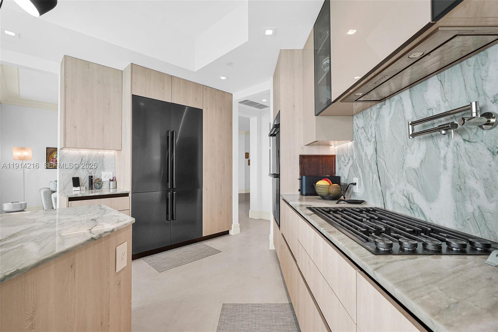 TURNBERRY OCEAN COLONY - Residential