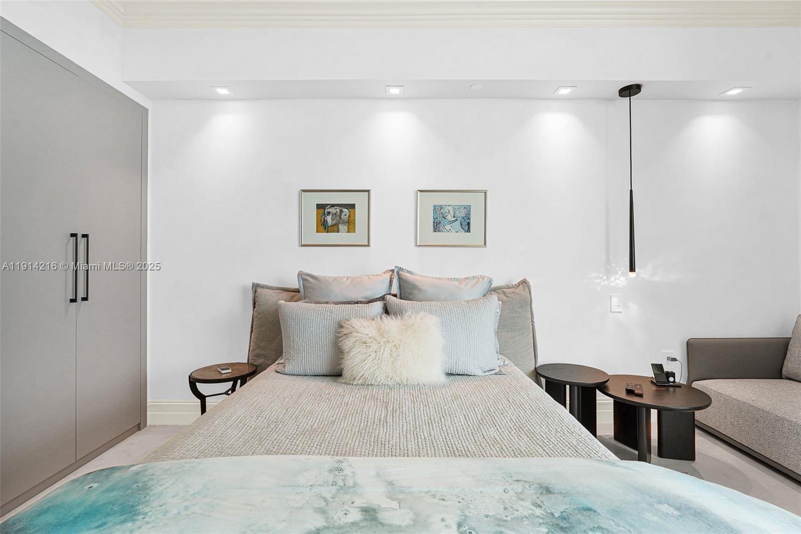 TURNBERRY OCEAN COLONY - Residential