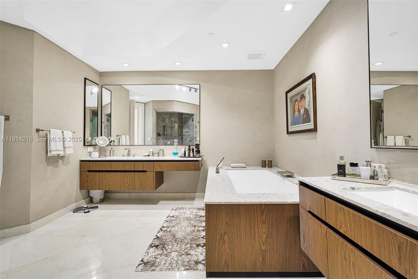 TURNBERRY OCEAN COLONY - Residential