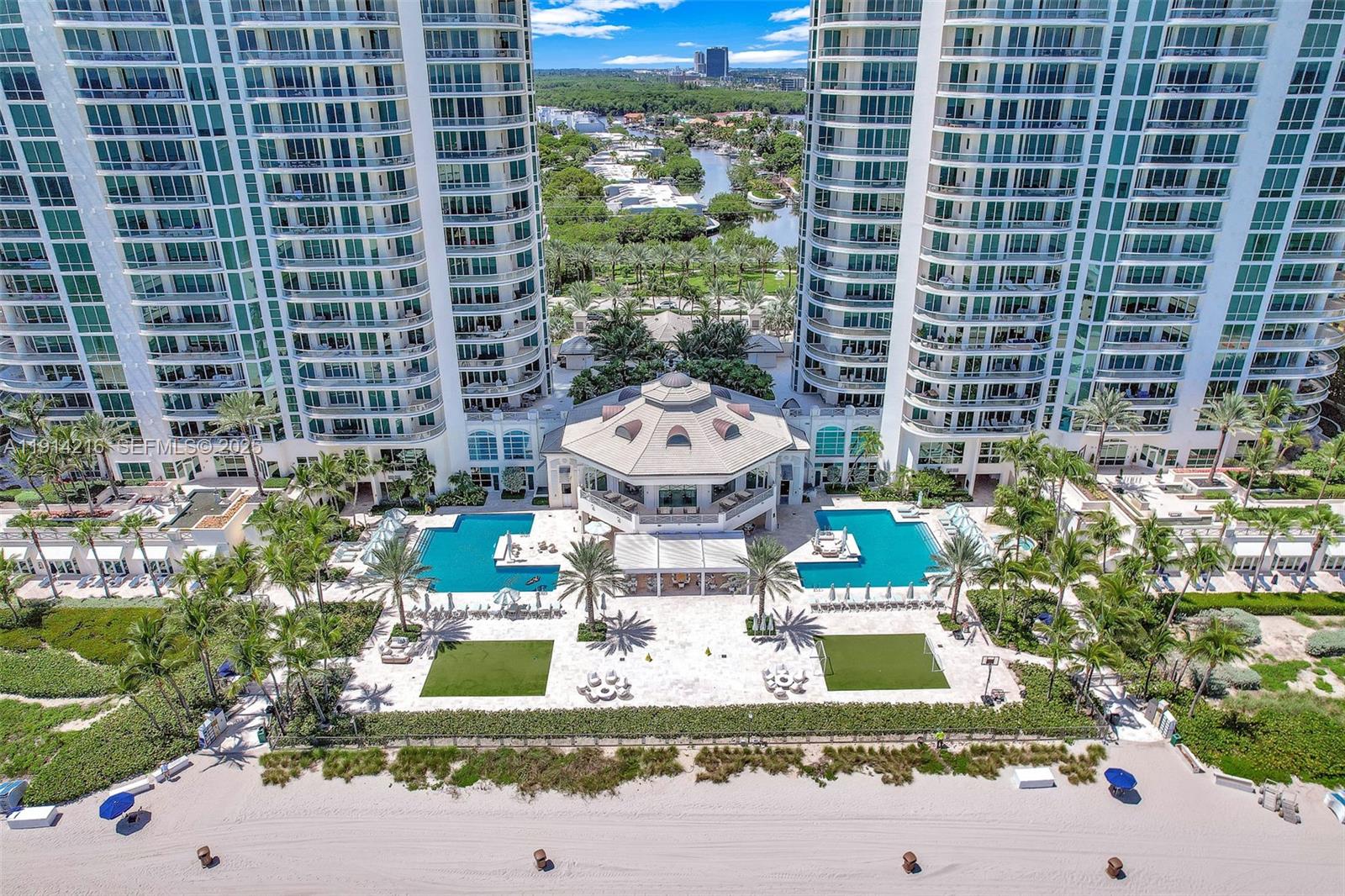 TURNBERRY OCEAN COLONY - Residential
