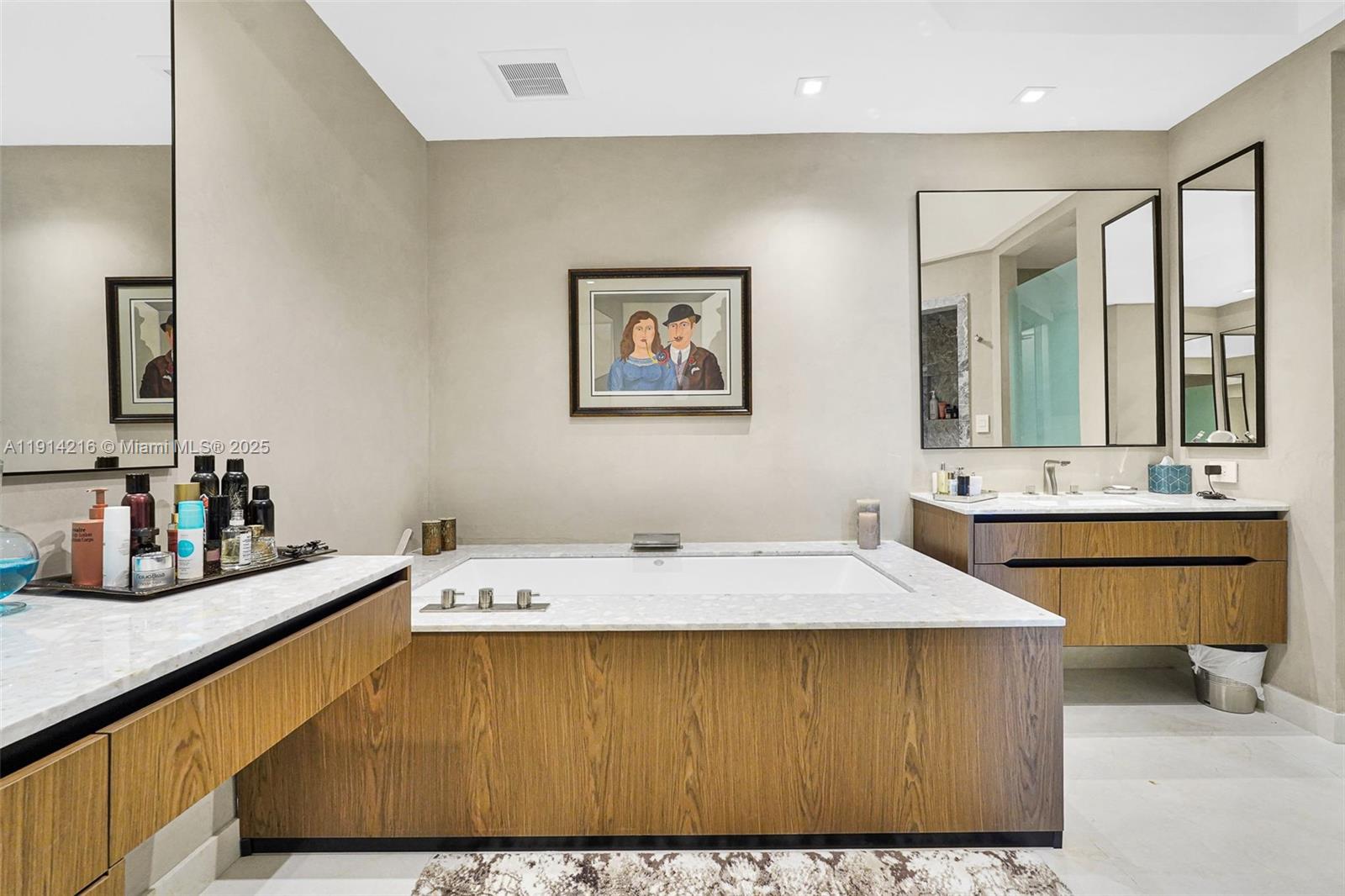 TURNBERRY OCEAN COLONY - Residential