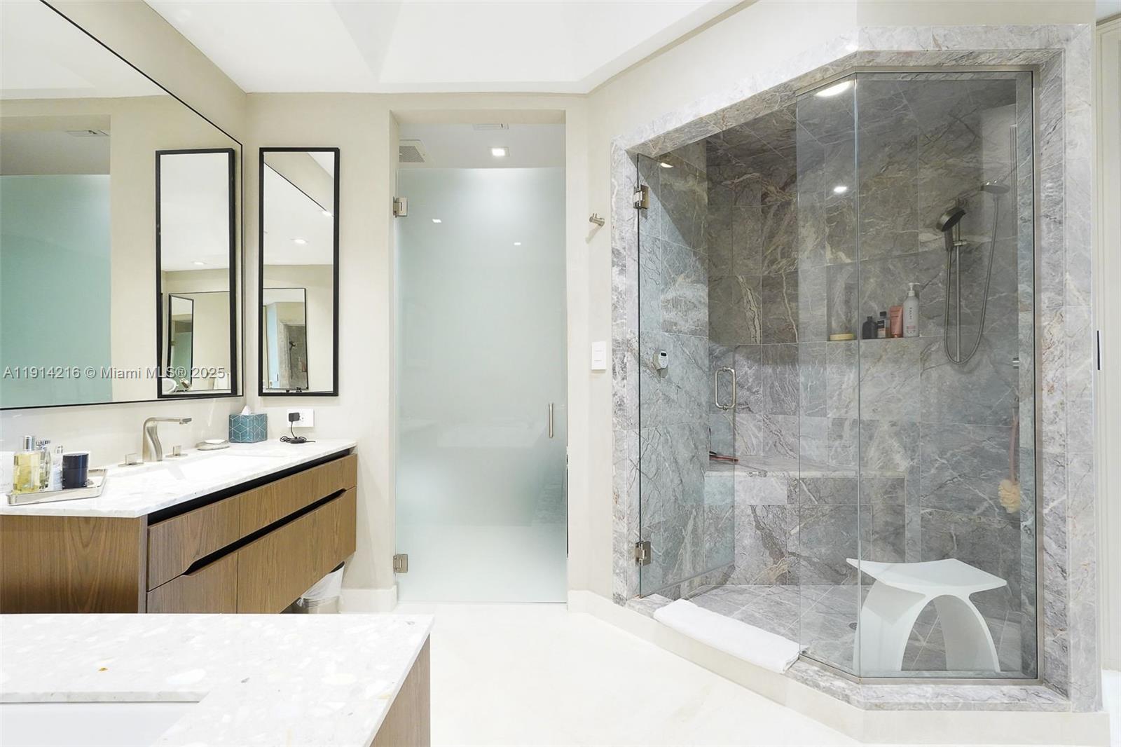 TURNBERRY OCEAN COLONY - Residential