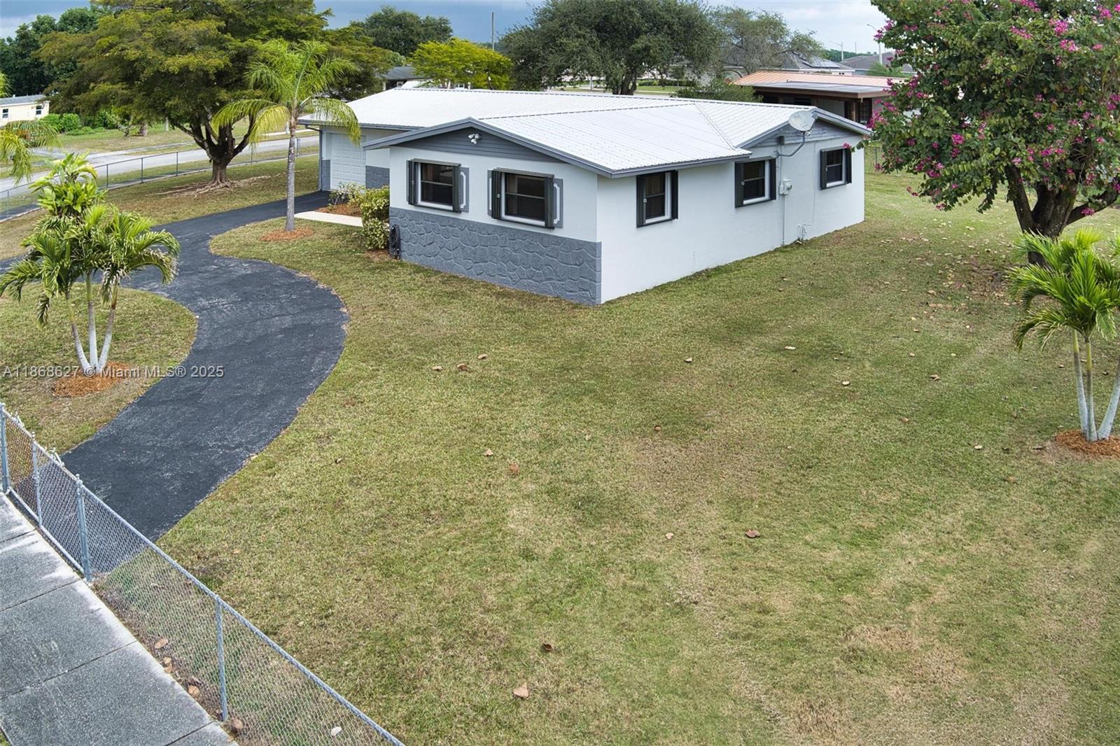 UNIVERSAL ESTATES SOUTH A - Residential