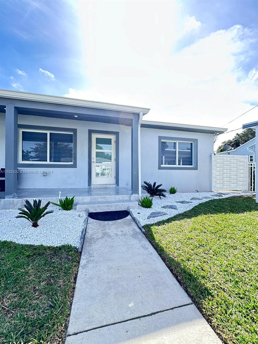 PLEASE CONTACT CO-LISTING AGENT JOSE NARDO FOR INFORMATION AND SHOWINGS --- This exquisite turing 3 bedrooms and 2 bathrooms, is a spacious retreat perfect for comfortable mic floors, a sturdy shingle roof, and large windows that fill the interiors with rs a perfect blend of sophistication and functionality. Microwave, range and nt patio invites you to create your outdoor oasis, while two garage spaces ensuresecure parking and extra storage. Conveniently located in Miami, this duplex is surrounded by amenities, schools, and parks. Monthly rent is $3,100. Your new home awaits.
