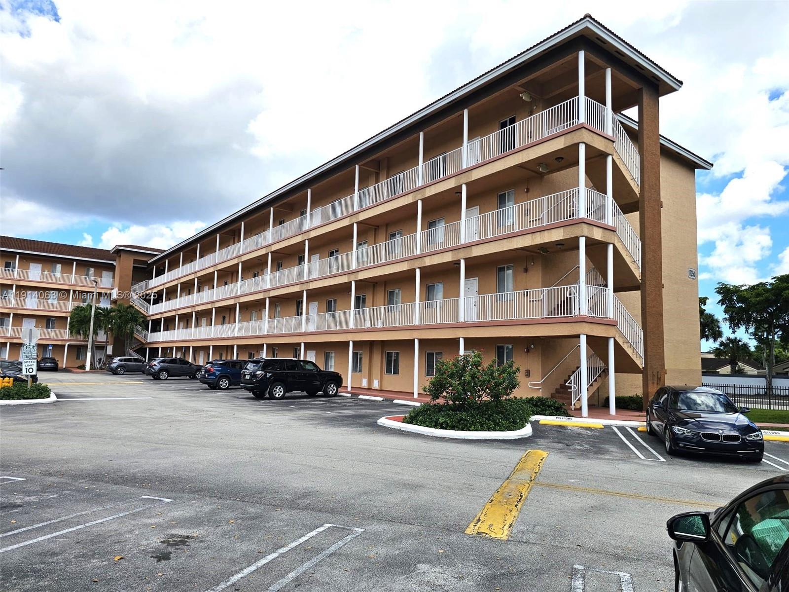 VENETIA VILLAS CONDO - Residential Lease