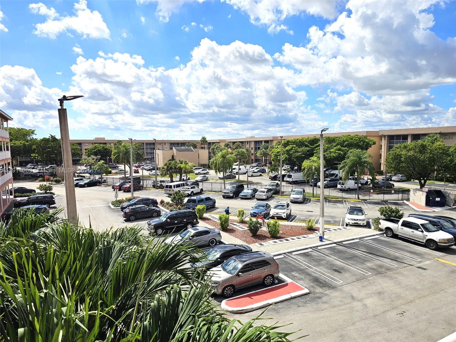 VENETIA VILLAS CONDO - Residential Lease