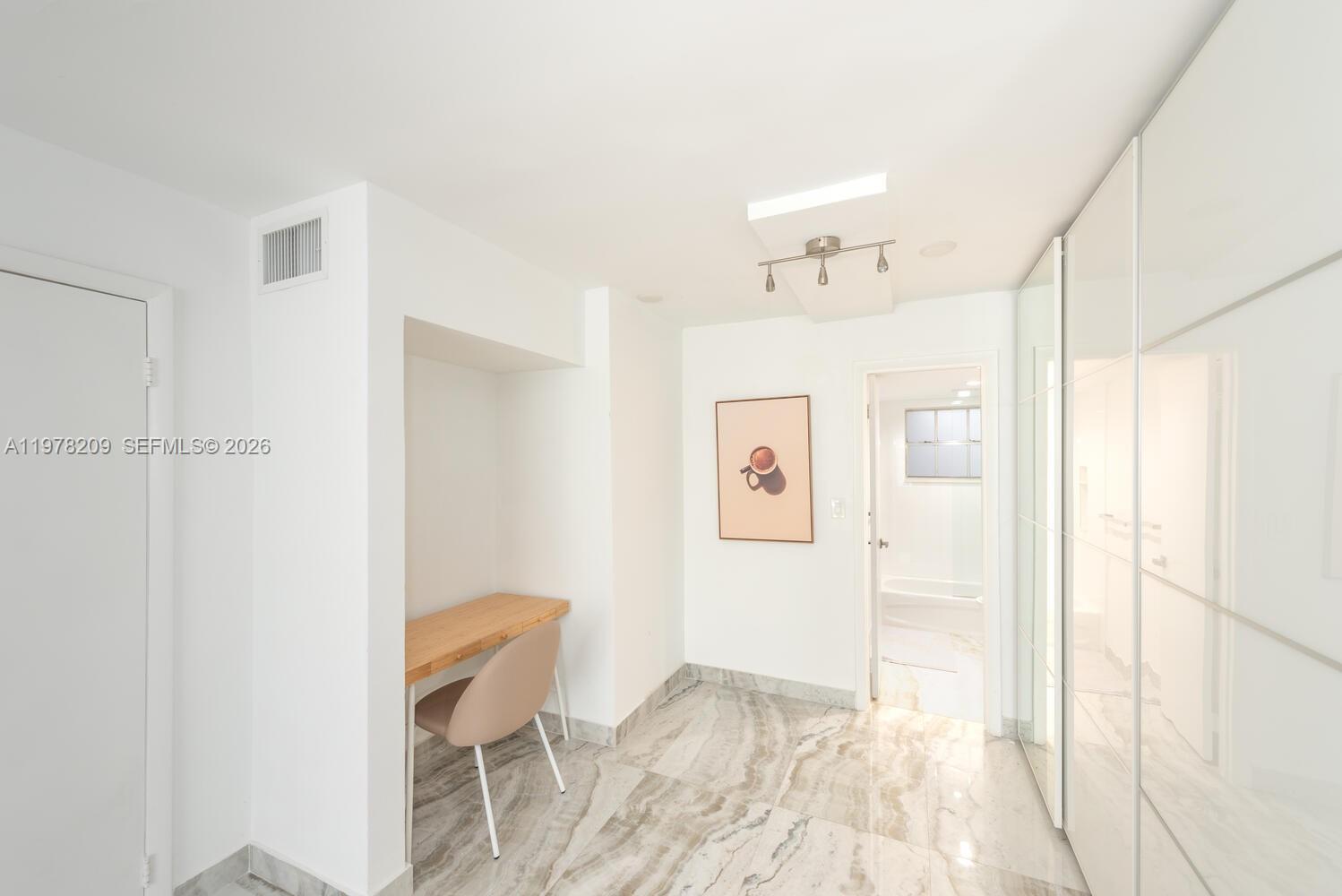 KEY BISCAYNE VI CONDO - Residential Lease