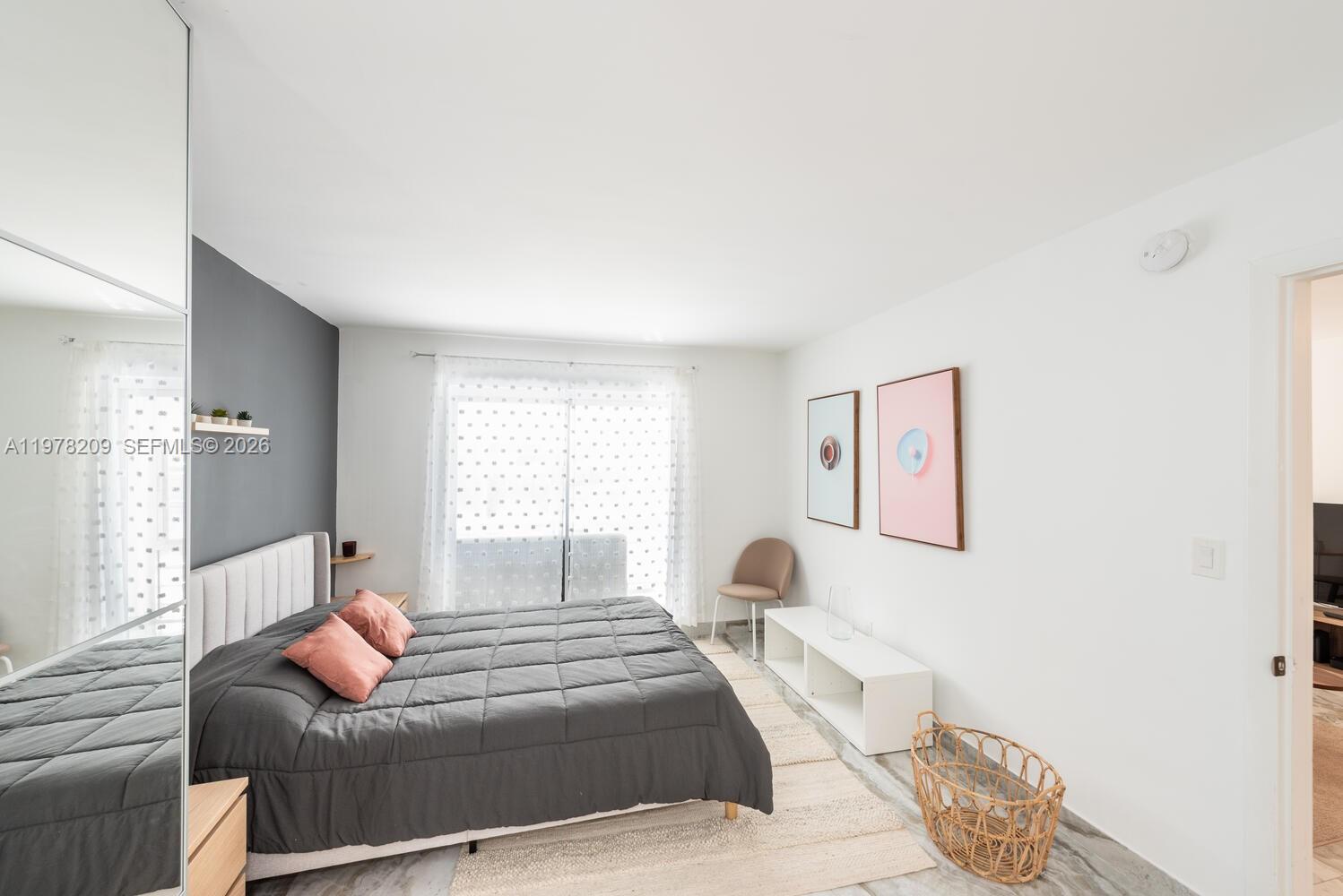 KEY BISCAYNE VI CONDO - Residential Lease