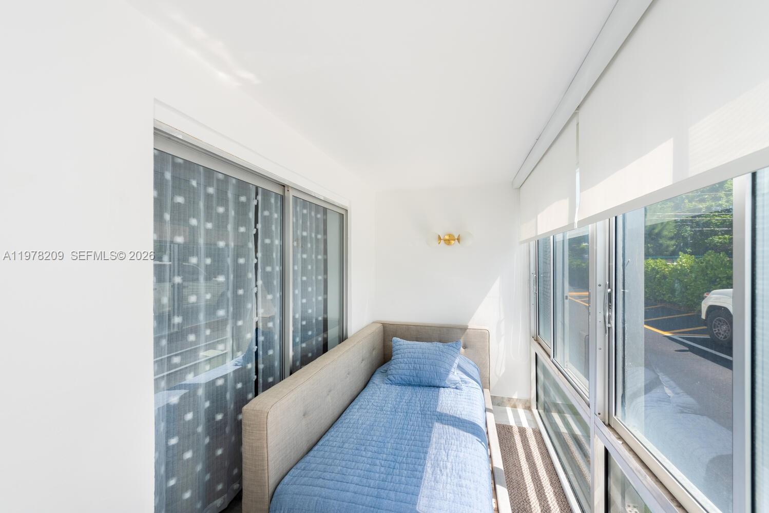 KEY BISCAYNE VI CONDO - Residential Lease