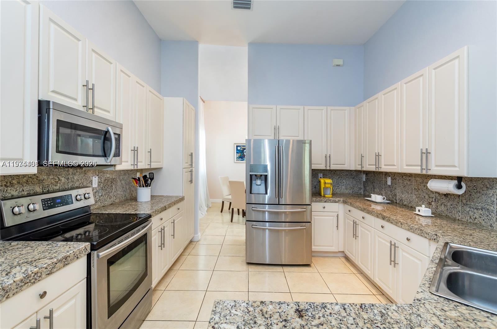 CUTLER CAY - Residential Lease