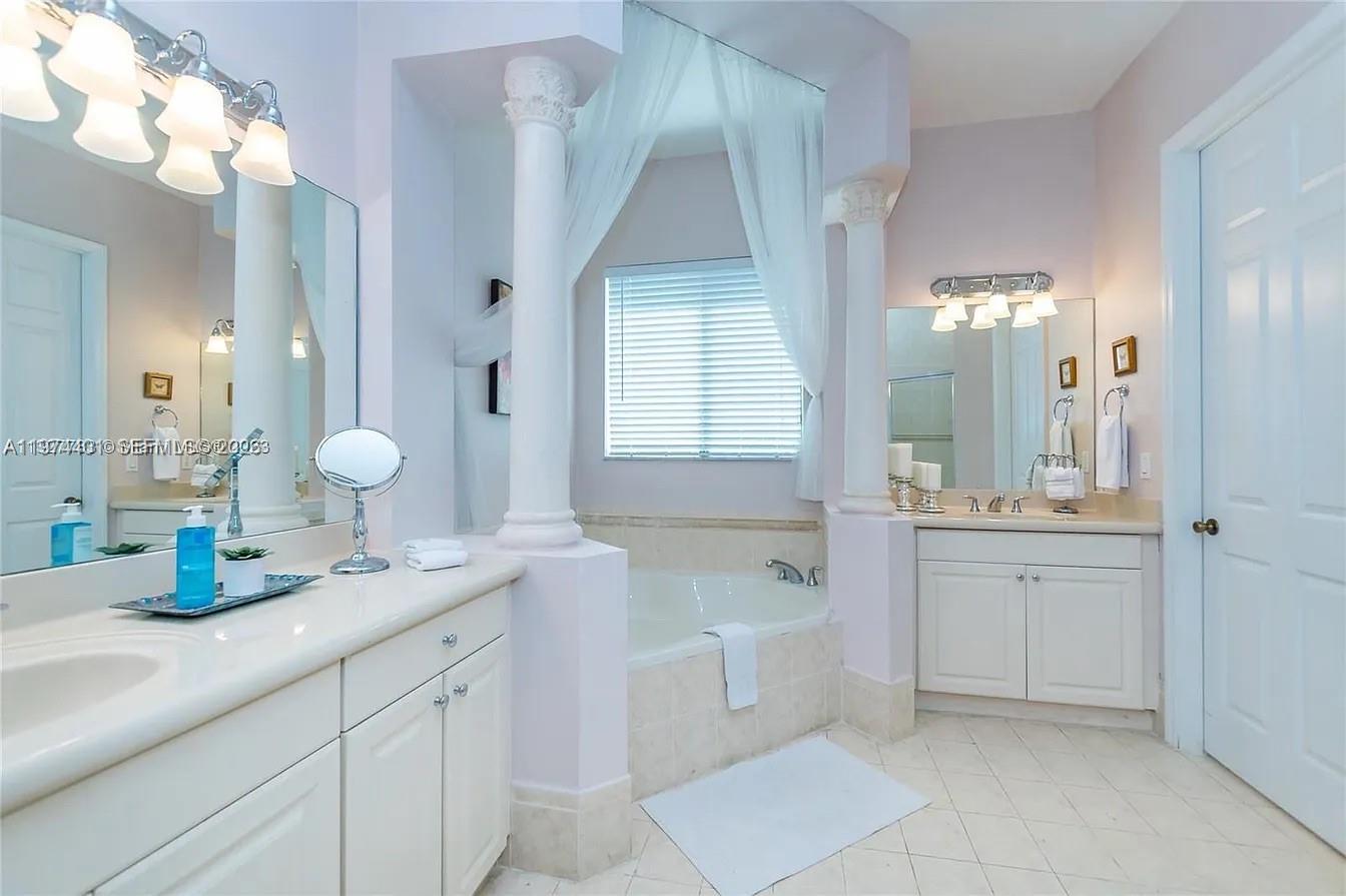 CUTLER CAY - Residential Lease