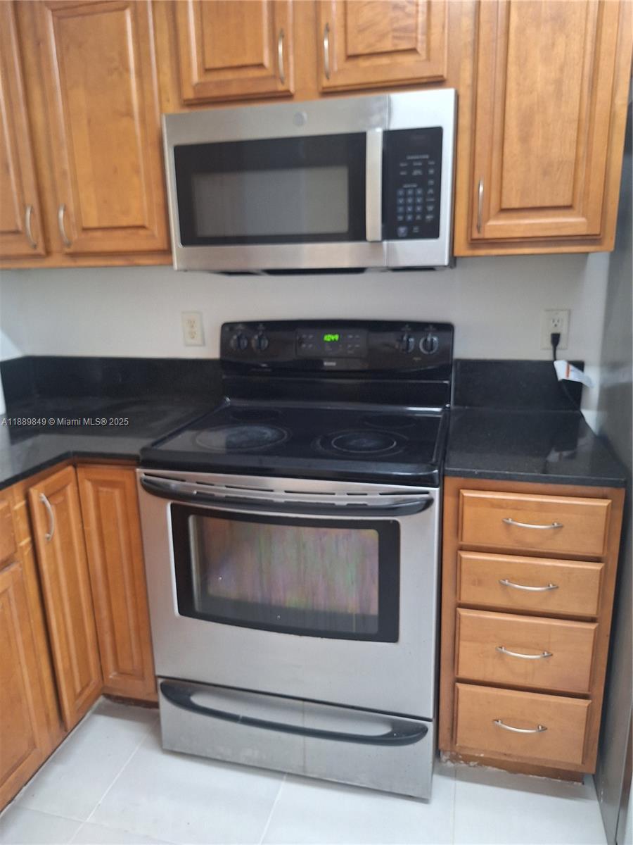 COVENTRY HOUSE - Residential Lease