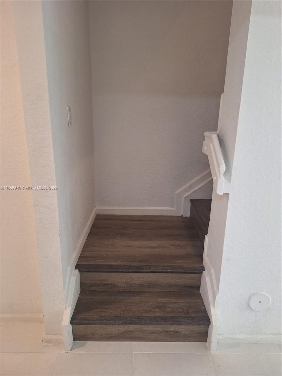 COVENTRY HOUSE - Residential Lease