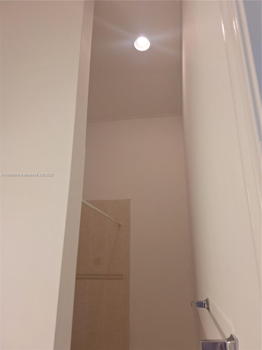 COVENTRY HOUSE - Residential Lease