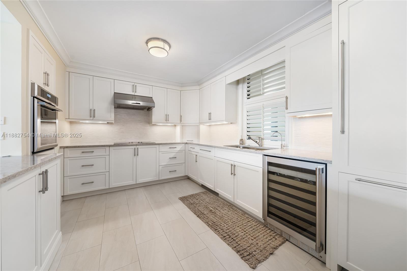 OCEAN TOWERS CONDO APTS - Residential