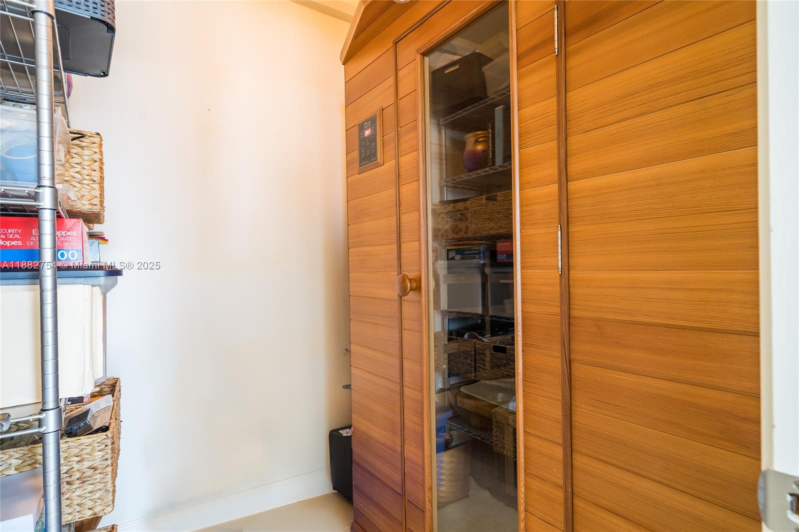 OCEAN TOWERS CONDO APTS - Residential