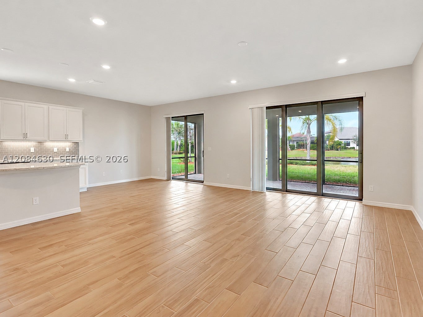 727 SE Boboli Way