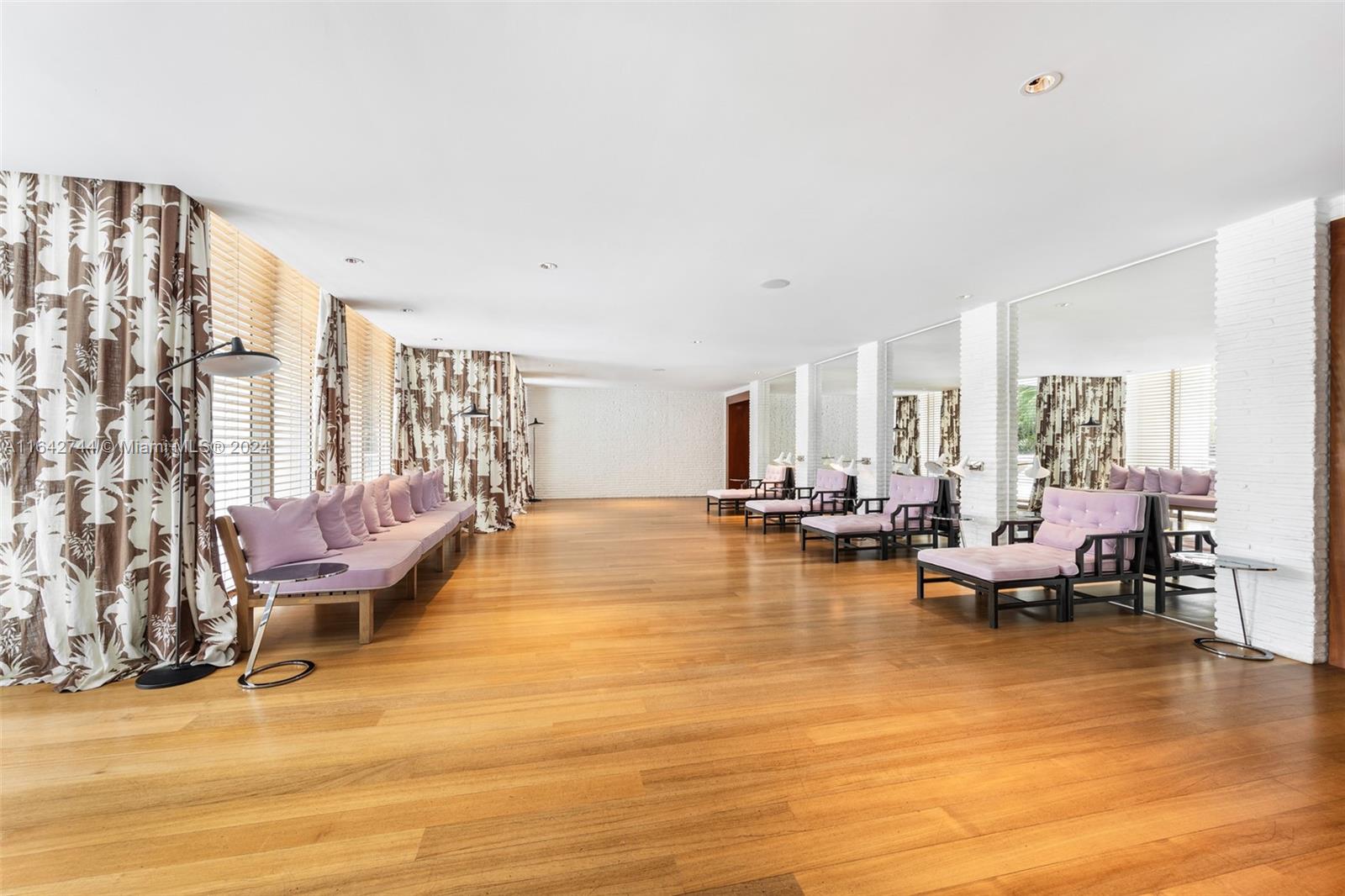 GROVENOR HOUSE CONDO - Residential