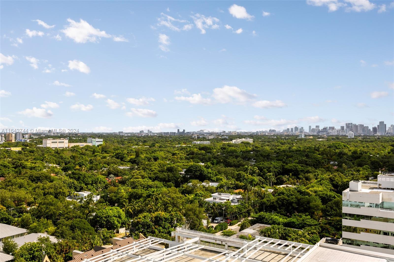 GROVENOR HOUSE CONDO - Residential