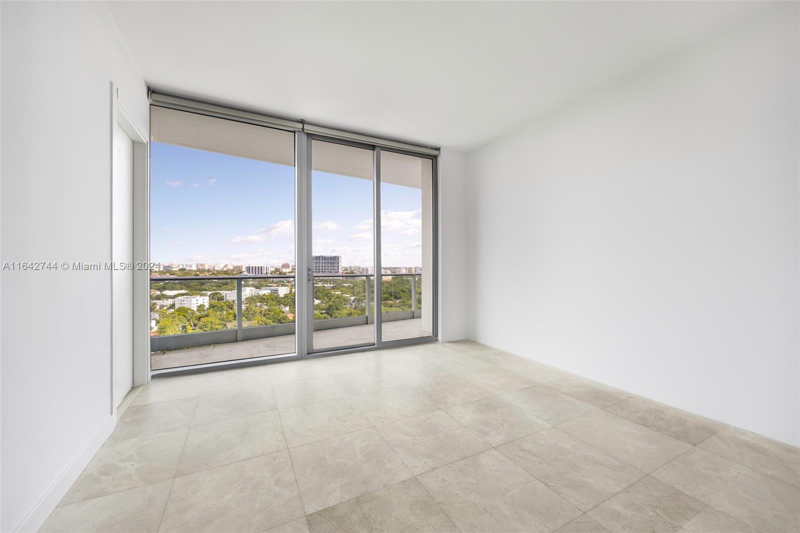 GROVENOR HOUSE CONDO - Residential