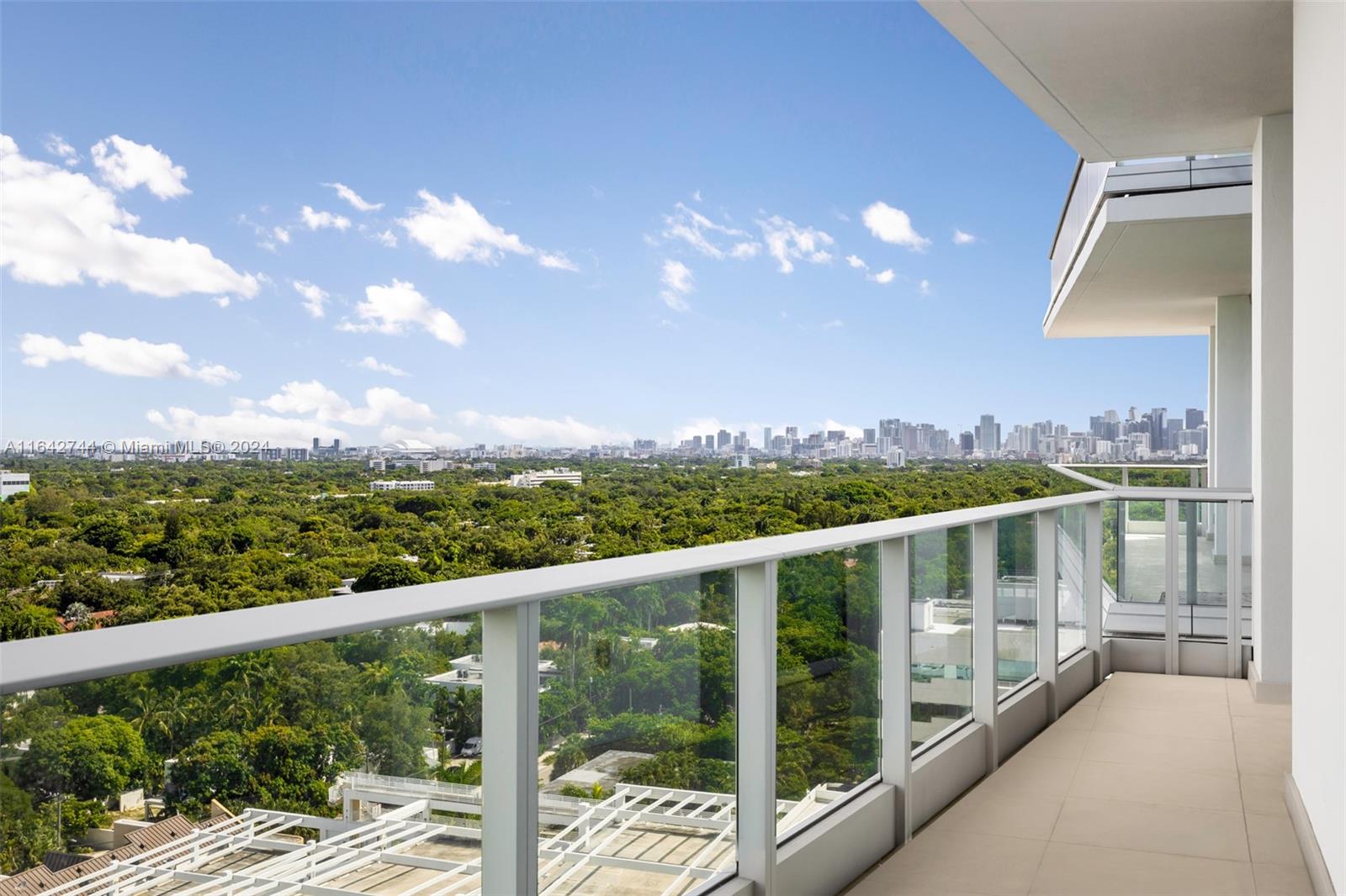 GROVENOR HOUSE CONDO - Residential