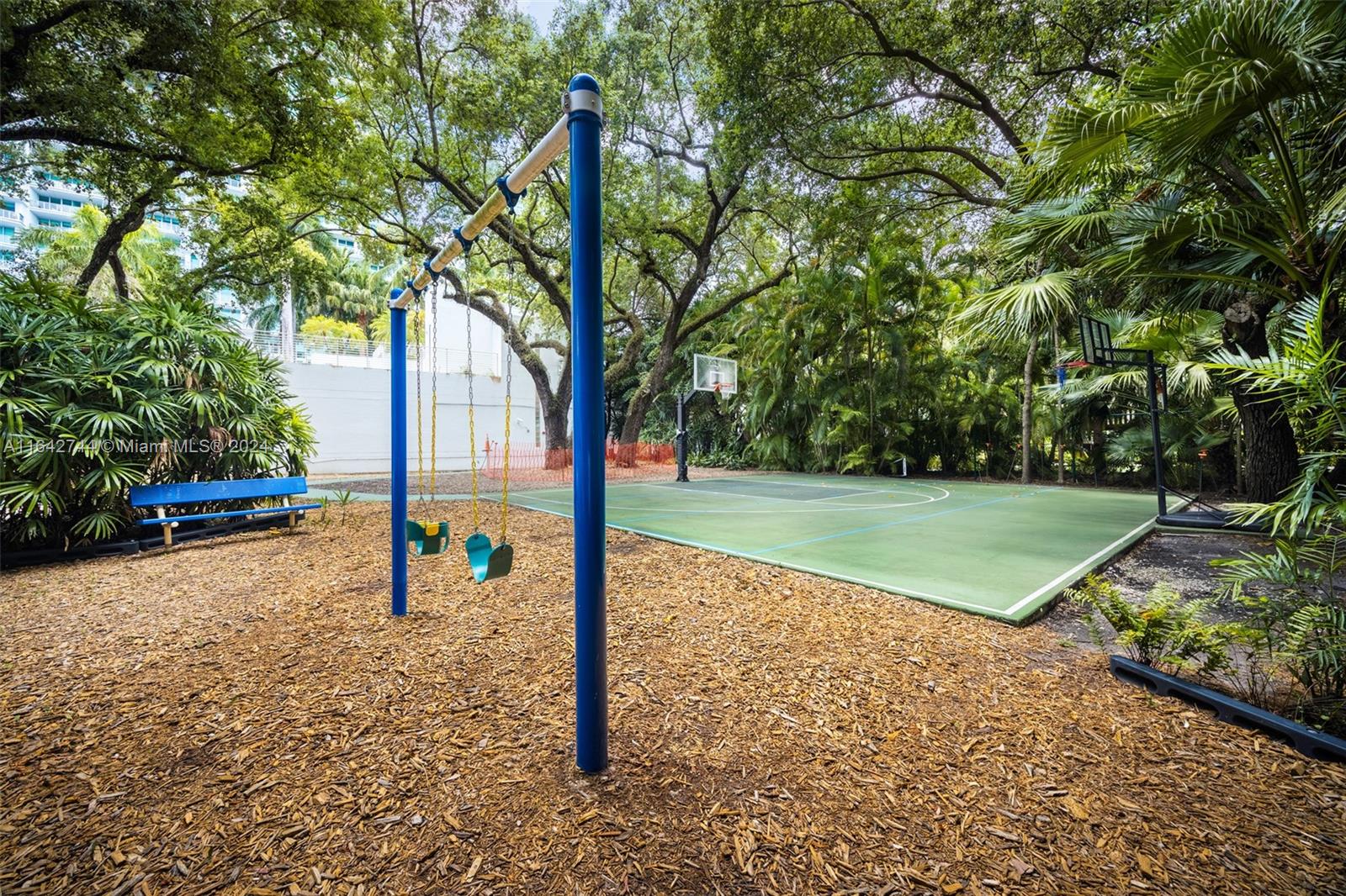 GROVENOR HOUSE CONDO - Residential