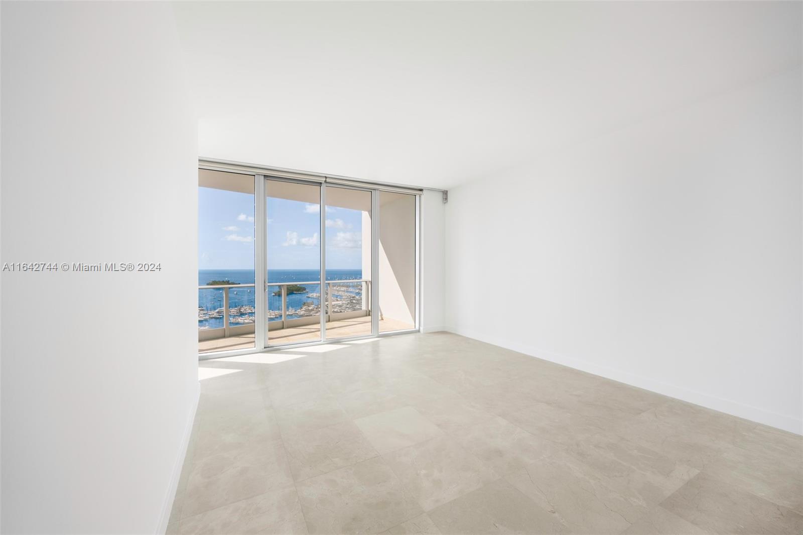 GROVENOR HOUSE CONDO - Residential