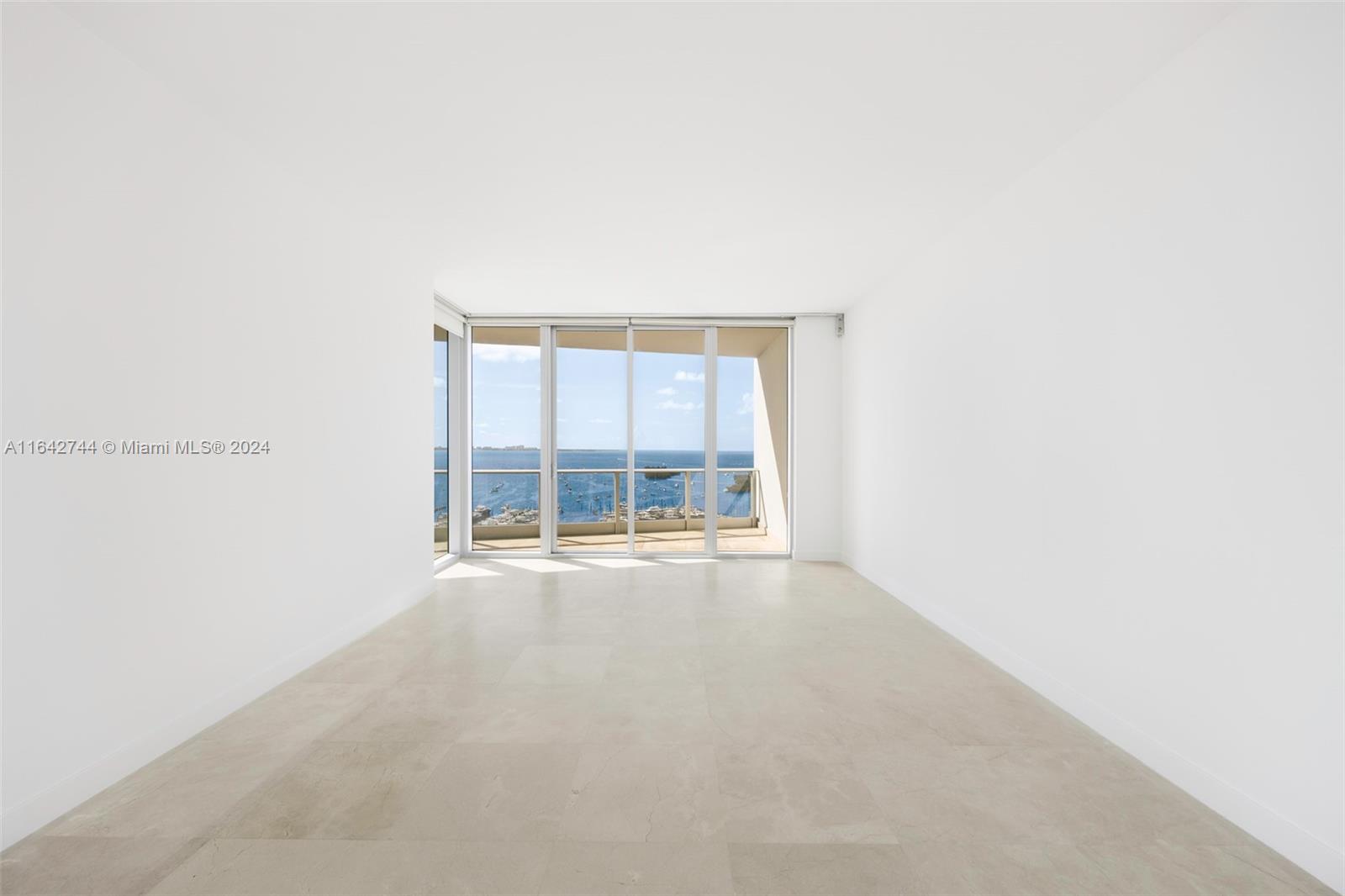 GROVENOR HOUSE CONDO - Residential