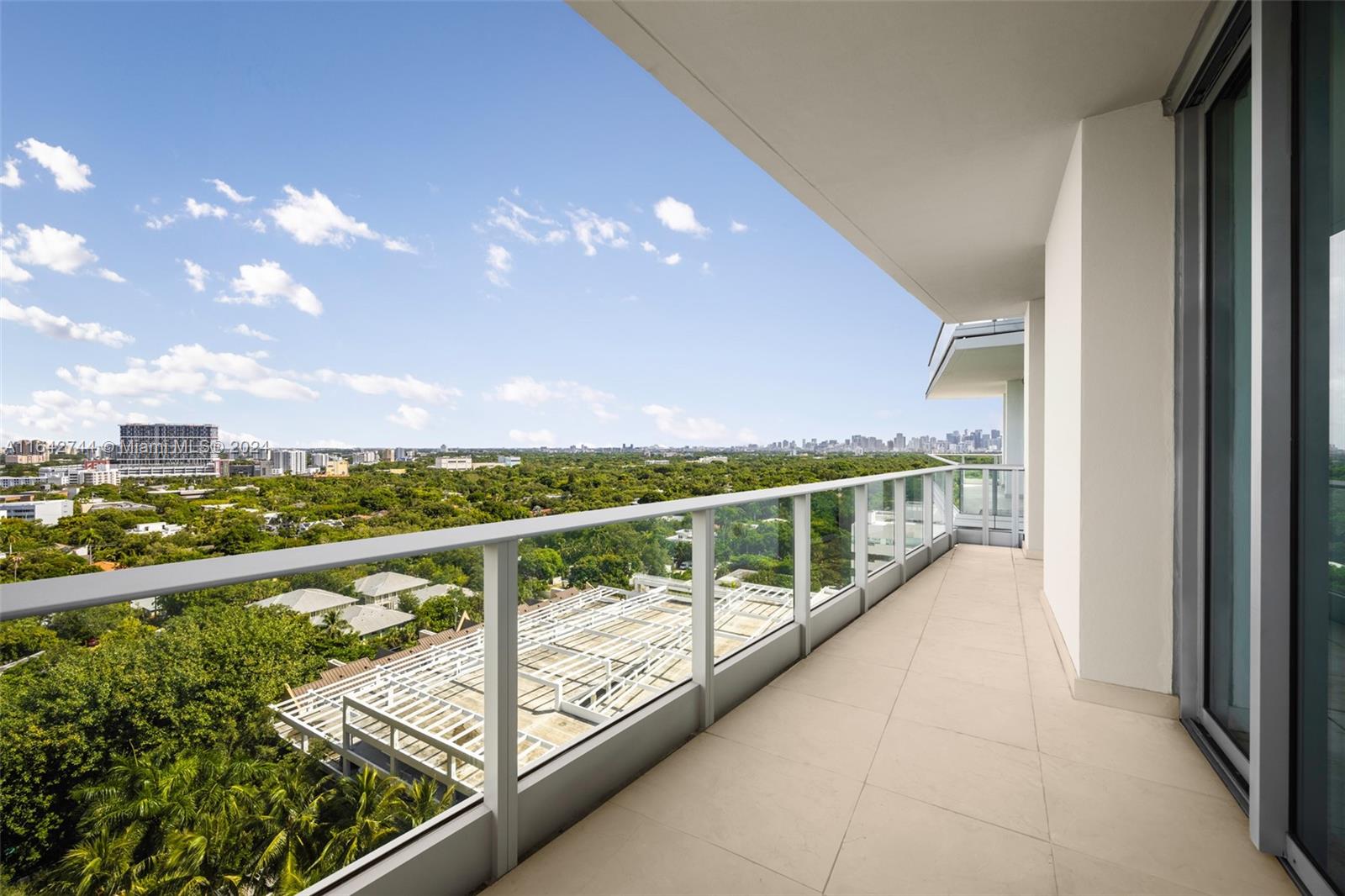 GROVENOR HOUSE CONDO - Residential