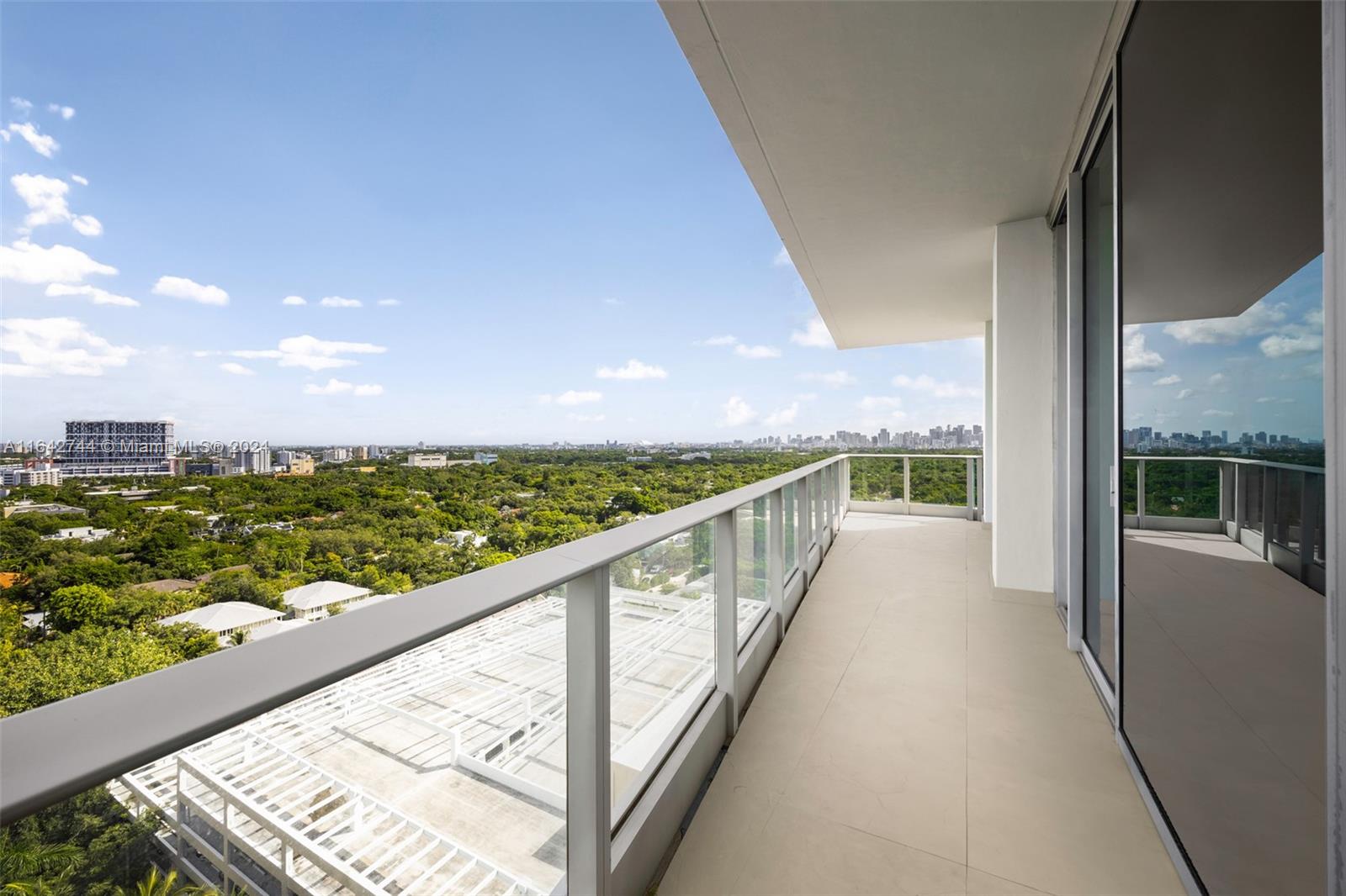 GROVENOR HOUSE CONDO - Residential