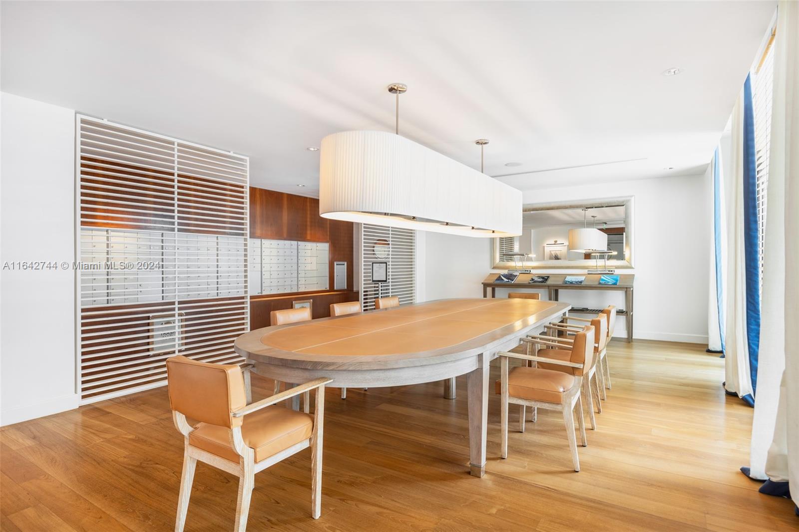 GROVENOR HOUSE CONDO - Residential