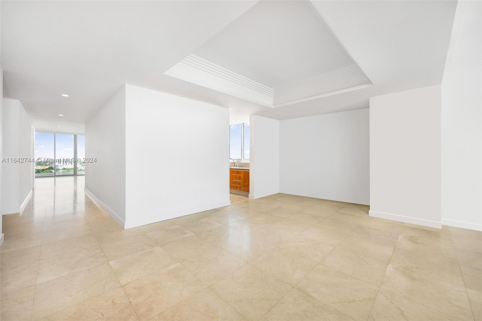 GROVENOR HOUSE CONDO - Residential