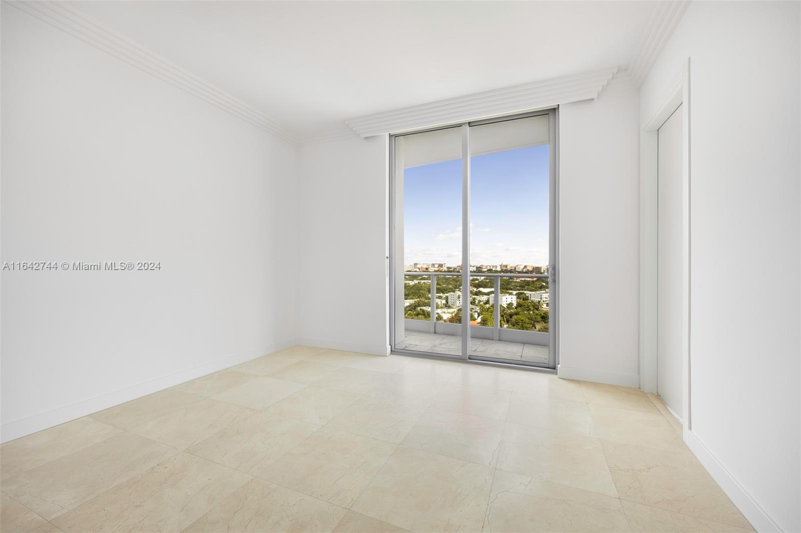 GROVENOR HOUSE CONDO - Residential