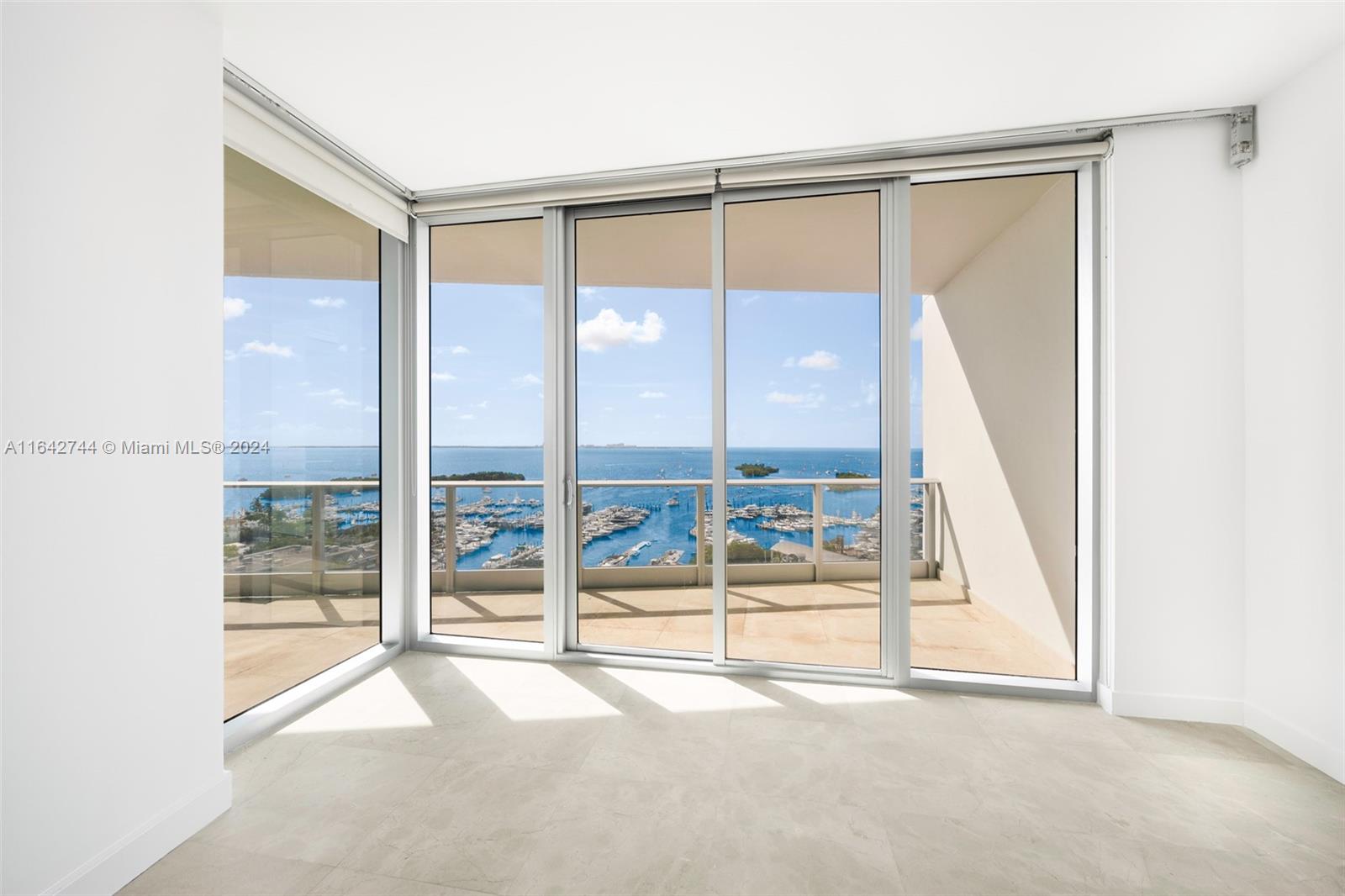 GROVENOR HOUSE CONDO - Residential