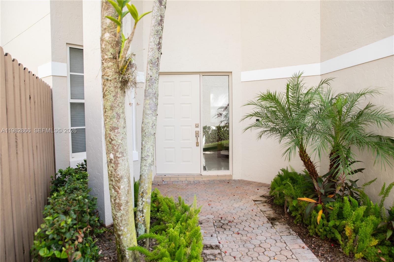 BANYANS OF ARVIDA COUNTRY - Residential Lease