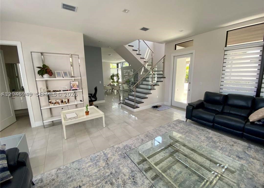 8256 NW 48th ter