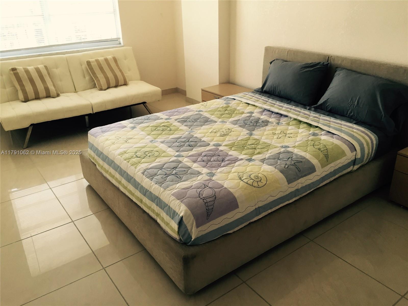 HEMISPHERES CONDO - Residential Lease