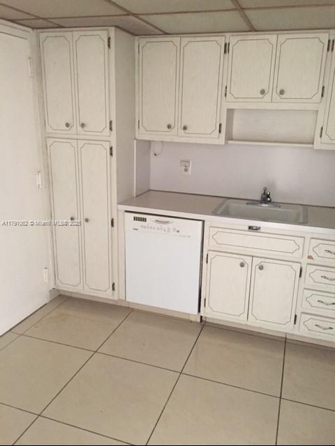 HEMISPHERES CONDO - Residential Lease