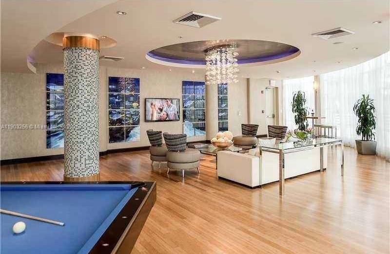 VIZCAYNE NORTH CONDO - Residential Lease