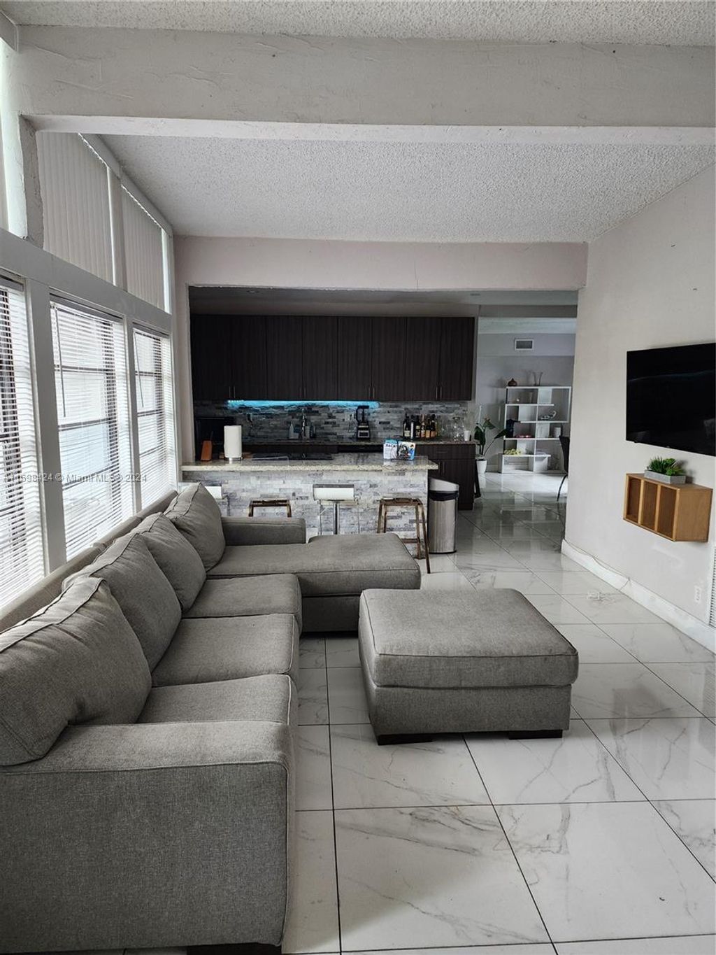 Photo of 486 W Evanston Cir #B, Fort Lauderdale, FL 33312 (MLS # A11698424)