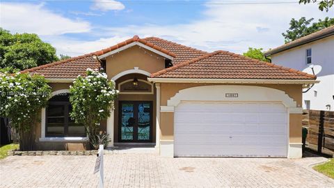 14941 SW 26th Ter Miami FL 33185