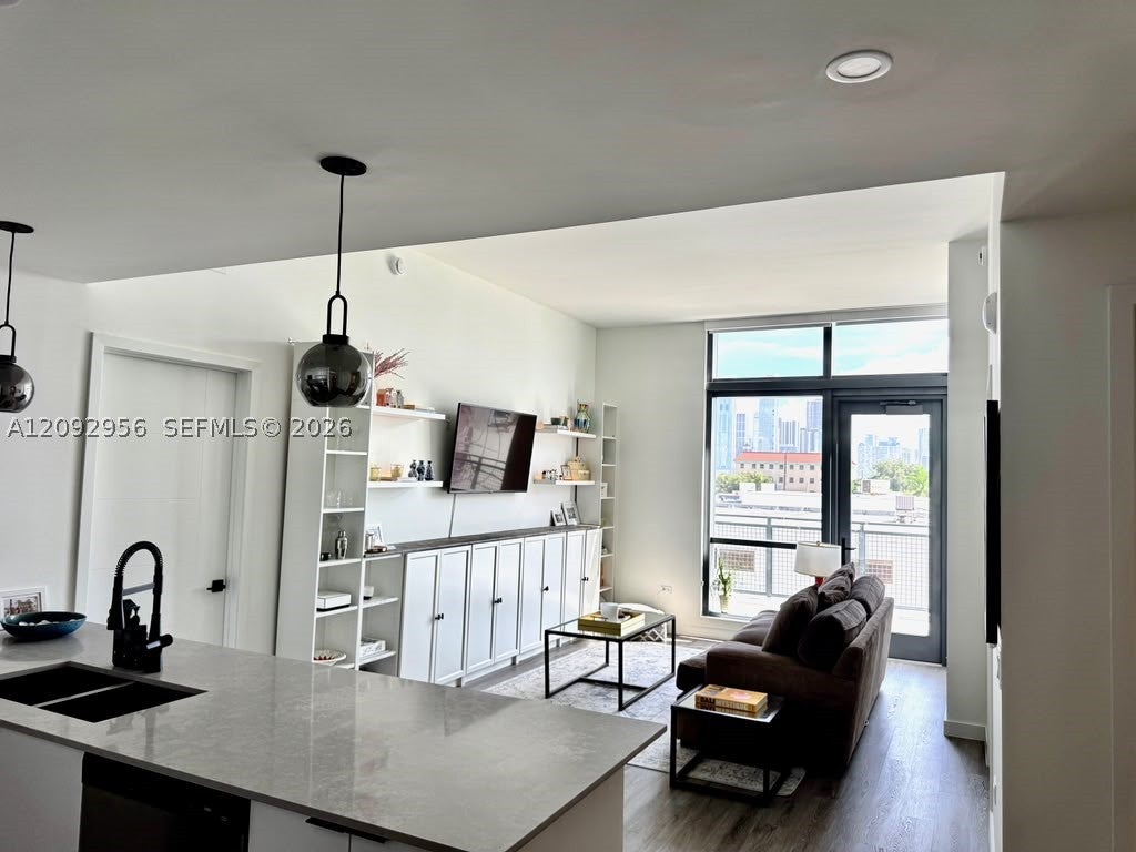 2200 NW 1st Ave 202