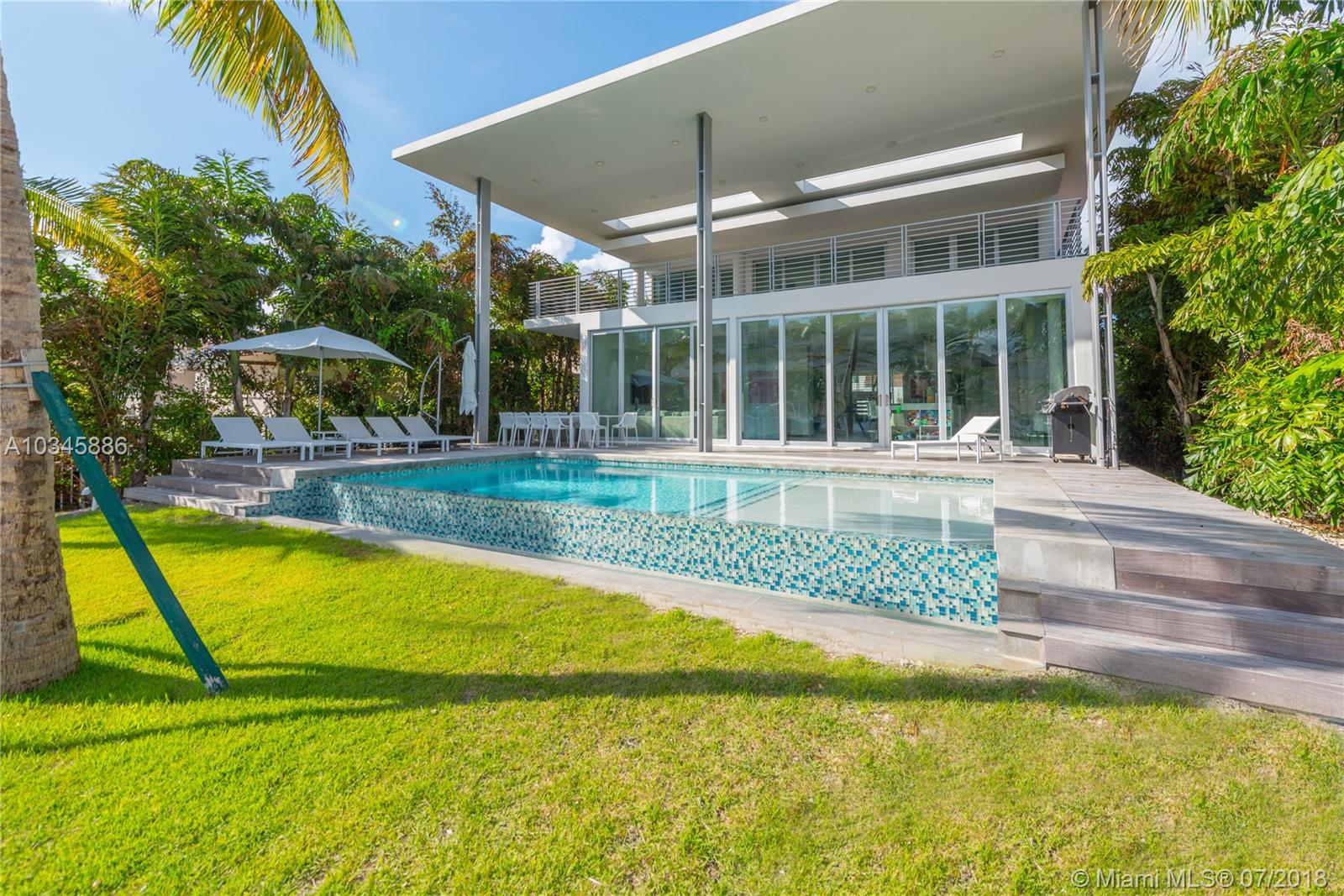 Sunset Island IV - Residential