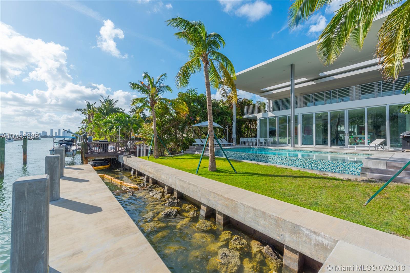 Sunset Island IV - Residential