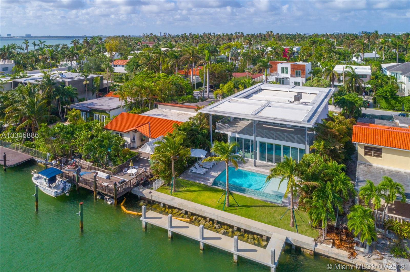 Sunset Island IV - Residential