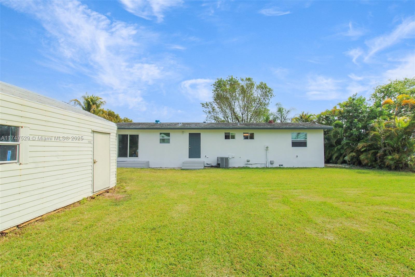 CUTLER RIDGE MANOR ESTATE - Residential