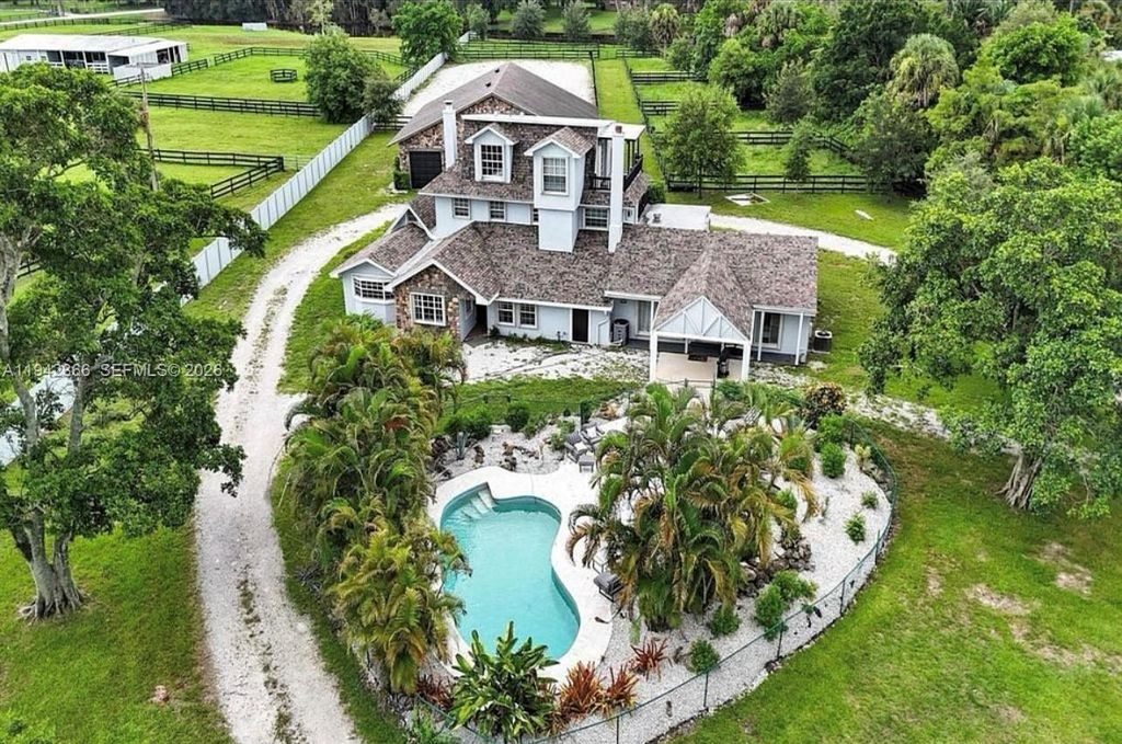 Photo of 502 Rambling Drive Cir, Wellington, FL 33414 (MLS # A11942866)