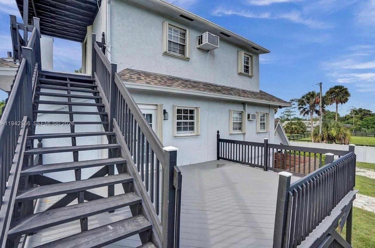 PALM BEACH LITTLE RANCHES - Residential